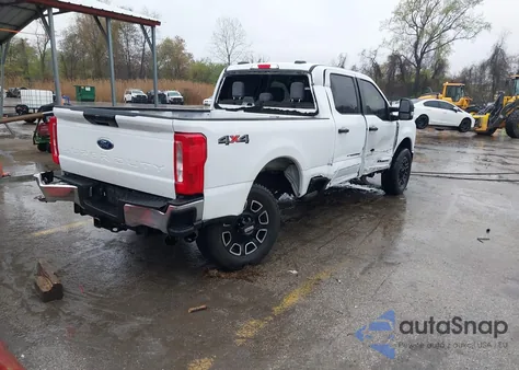 2023 Ford F-250 Xl z USA, uszkodzony, nr VIN 1FT7W2BT5PEC30369